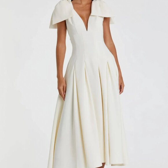 Mac Duggal Bow-Strap V-Neck Crepe Fit & Flare Midi Dress - Picture 5 of 6